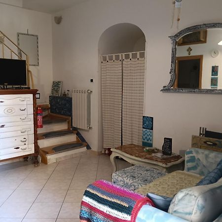 Appartement Little Art House à Gaète Extérieur photo