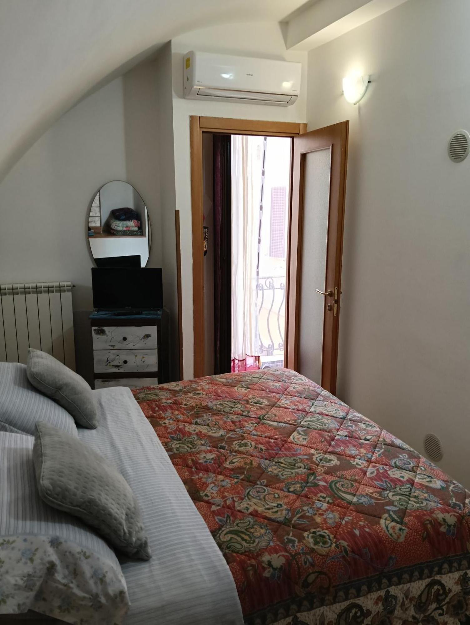 Appartement Little Art House à Gaète Extérieur photo